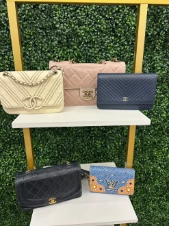 Chanel Caviar Wallet On Chain