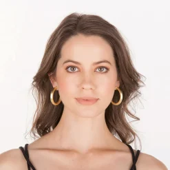 Chantal Hoops
