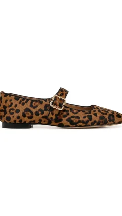 Michaela Flat