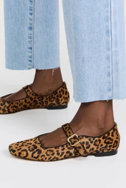 Michaela Flat