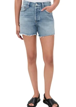 Nye Short in Post