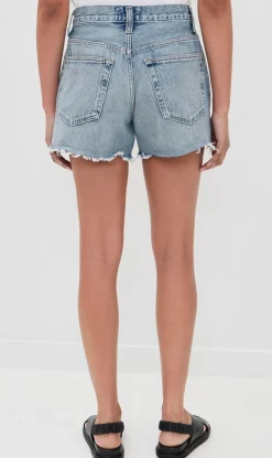 Nye Short in Post