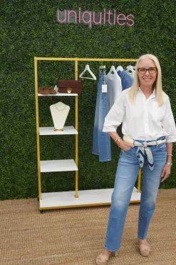 The Mid Rise Rambler Zip Ankle Jeans