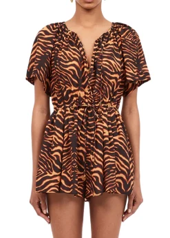 Valeria Coverup